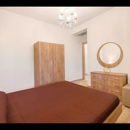 Pasithea House