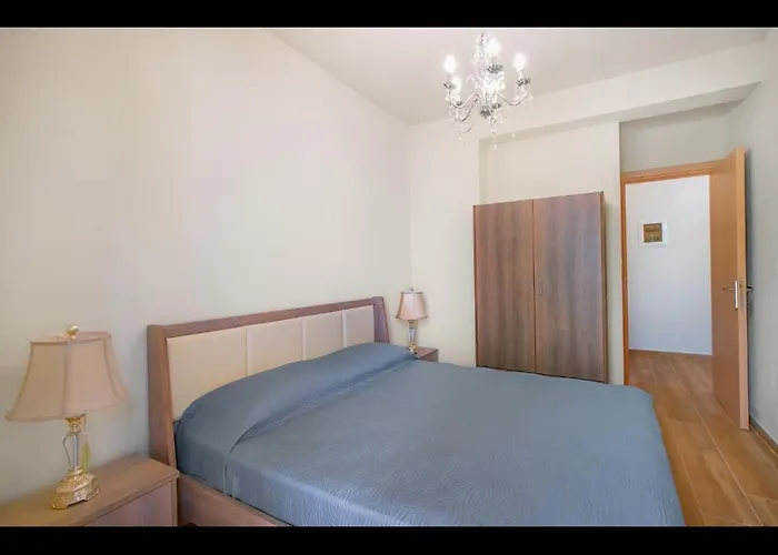 아파트 Pasithea House